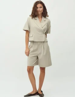 mbym Guri-M Shorts - Sand beige Online