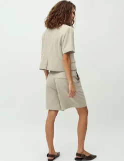 mbym Guri-M Shorts - Sand beige Online