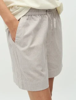 mbym Meris-M Shorts - Stribet striped New