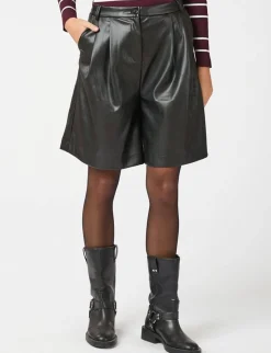 neo noir Nika Bermuda PU Shorts - Sort black New