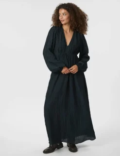 neo noir Silfi Crepe Kjole - Mørkeblå Dark Blue Best