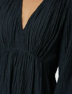 neo noir Silfi Crepe Kjole - Mørkeblå Dark Blue Best