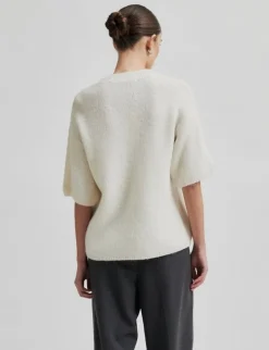 second female Wanda O-Neck Strik - sugar Clearance